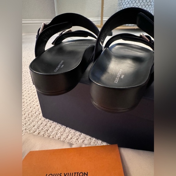 *SOLD*Louis Vuitton Bom Dia Sandal Size 37.5 - Picture 5 of 7